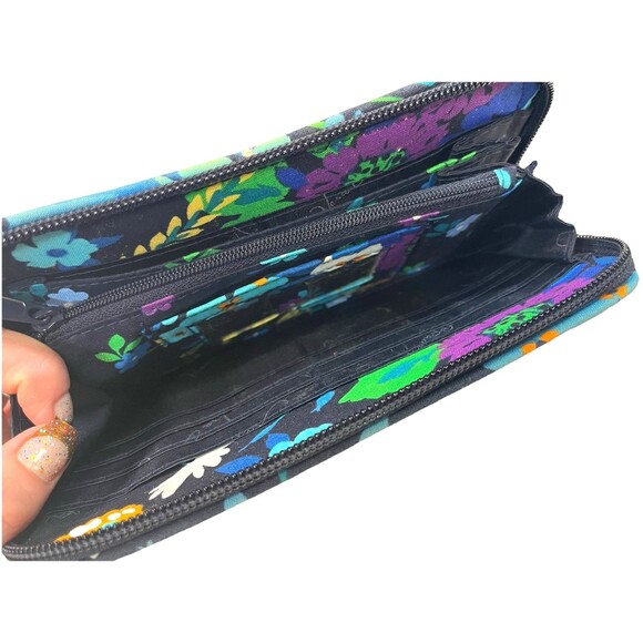 Vera Bradley Wallet Zip Around Quilted Cotton Blue Floral Organizer - Picture 5 of 8